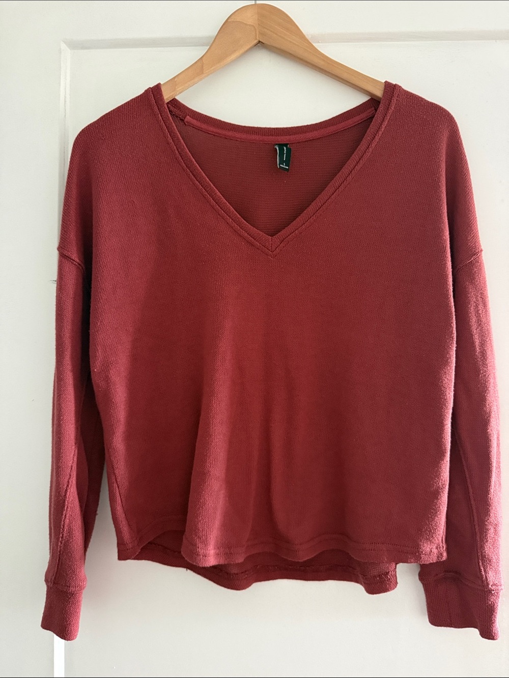 Gentle Fawn V-Neck Long Sleeve Sweatshirt in Rust Red